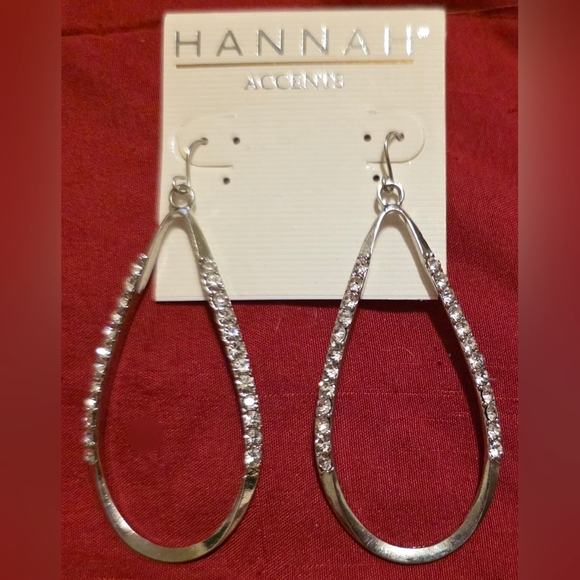 Hannah Jewelry - Silvertone Teardrop Earrings